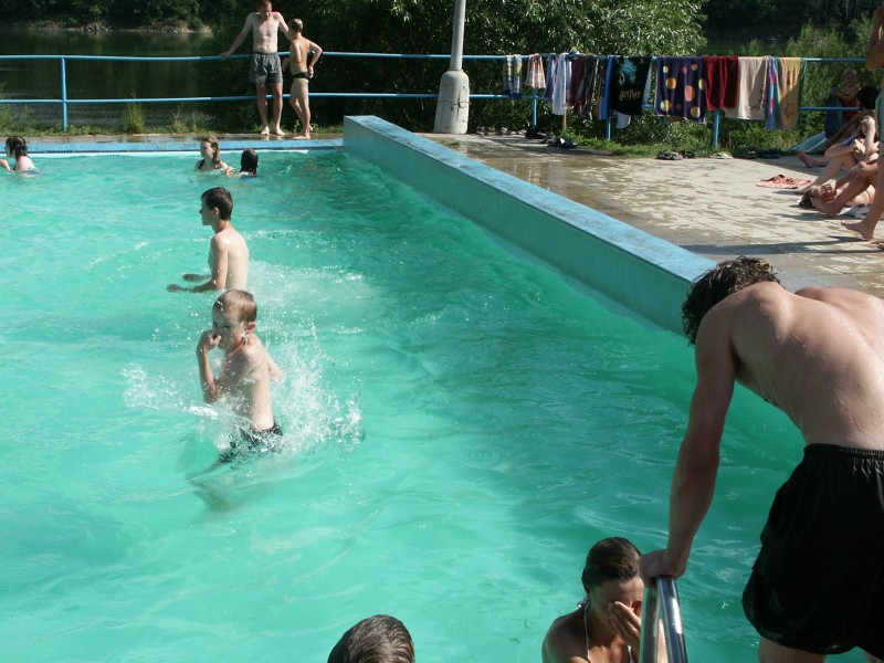 mb050727052.jpg